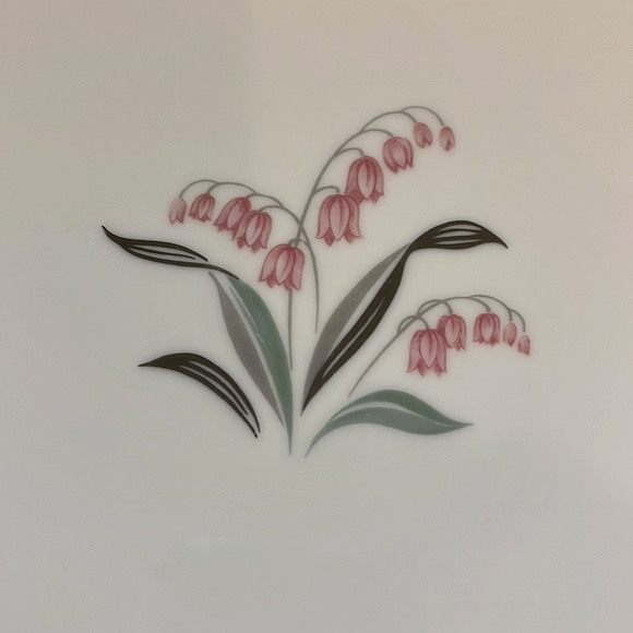 13" Oval Serving Platter Crest by NORITAKE - Picture 2 of 7